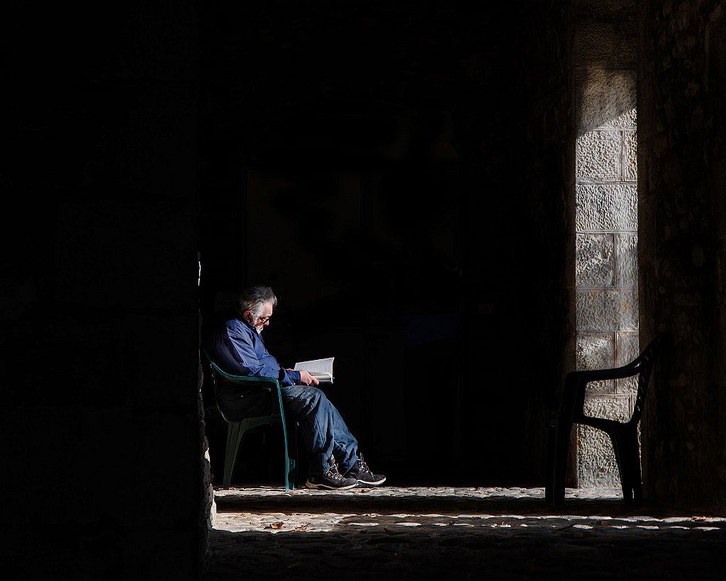 La  lettura di Silvana Martino - 1° Premio Tema Libero Colore.jpg